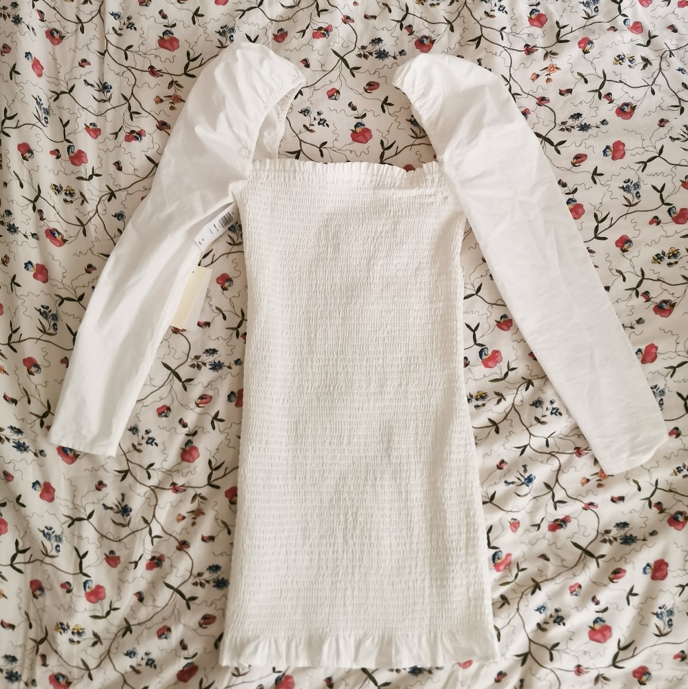 NWT Aritzia Wilfred Maelys White Smocked Dress